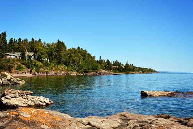 Rocky MN shore